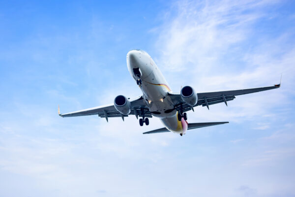 How to Score Cheap Last-Minute Flights