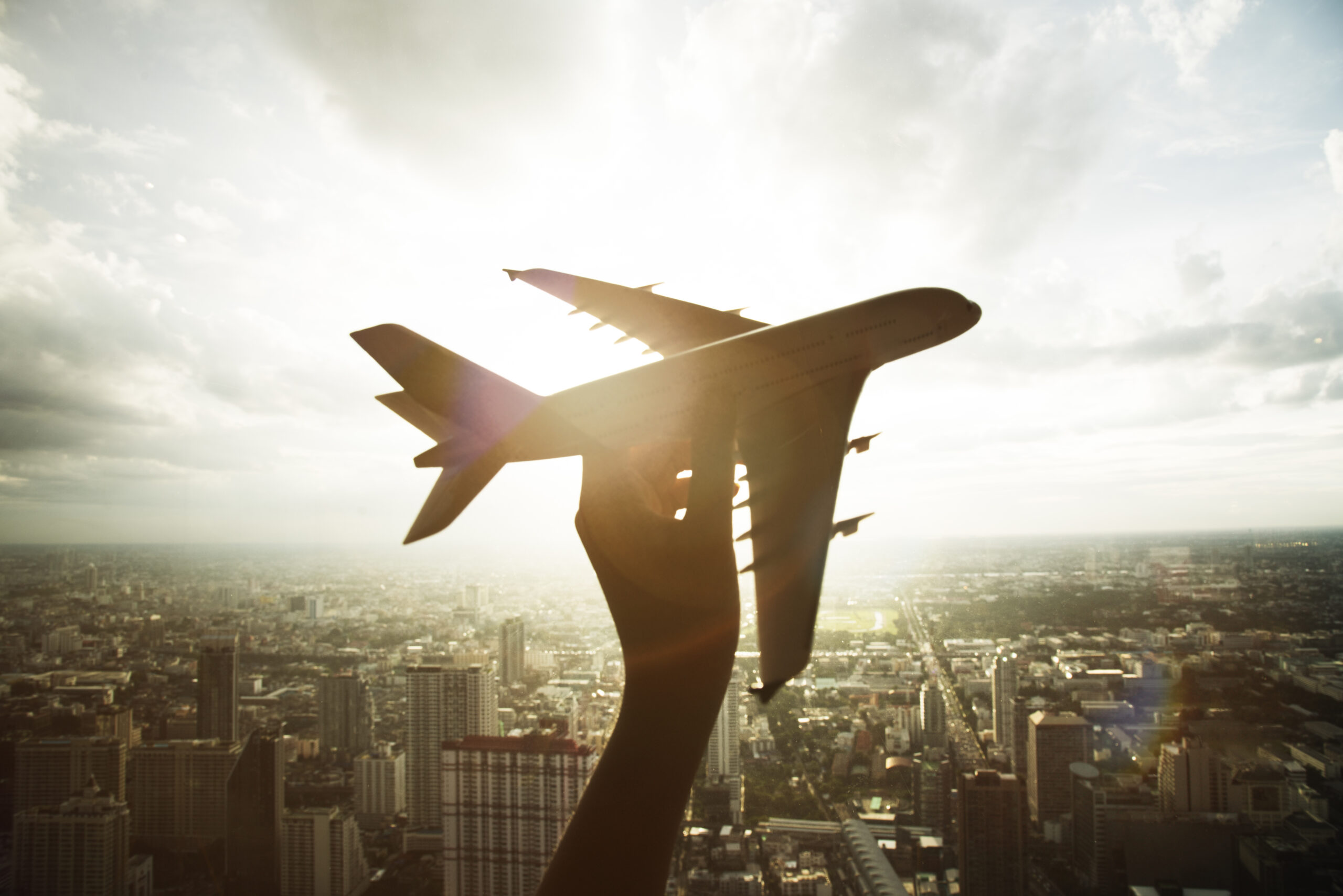 Top Tips for Overcoming Jet Lag Fast (Expert Guide)